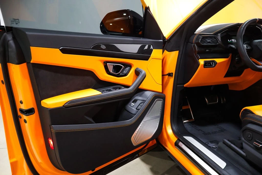 2021 Lamborghini Urus - Image 18 of 24