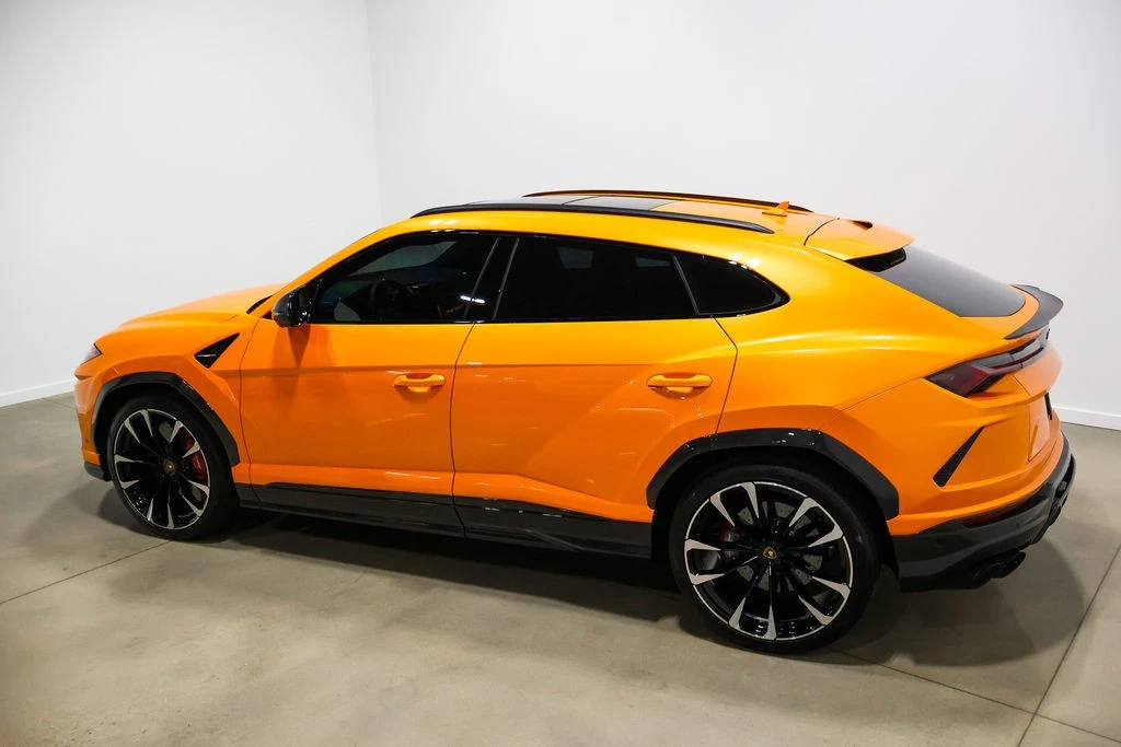 2021 Lamborghini Urus - Image 7 of 24