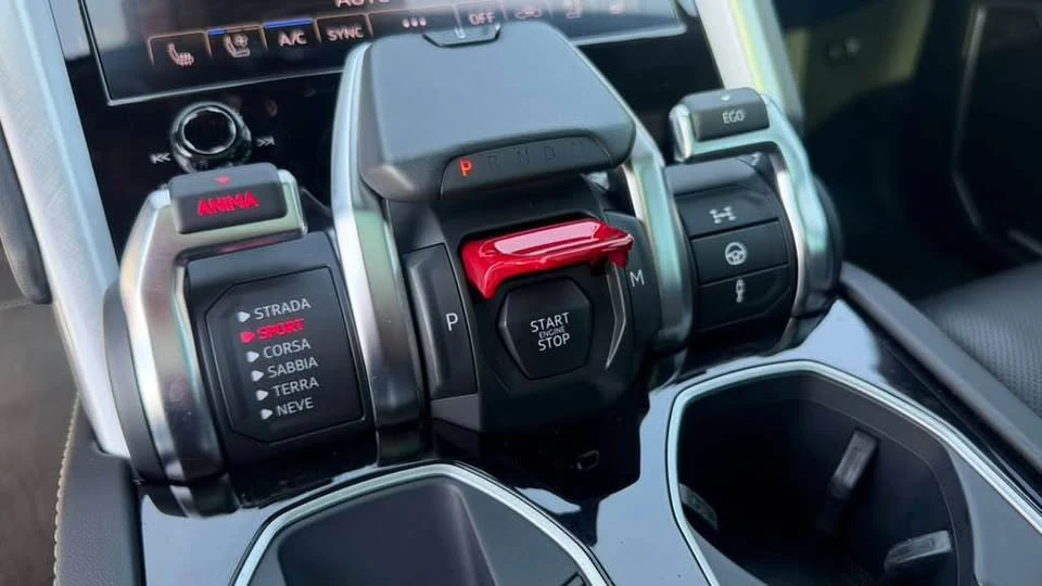 2021 Lamborghini Urus - Image 10 of 14