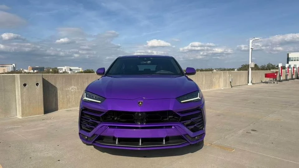 2021 Lamborghini Urus - Image 2 of 14
