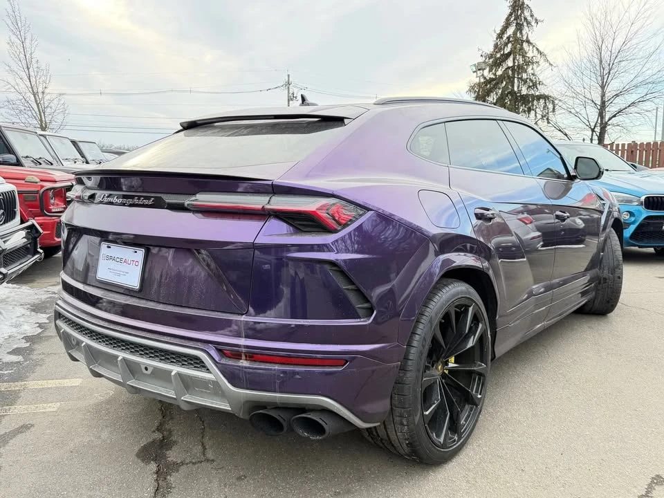 2021 Lamborghini - Image 7 of 9