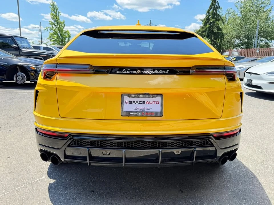 2021 Lamborghini Urus - Image 10 of 11