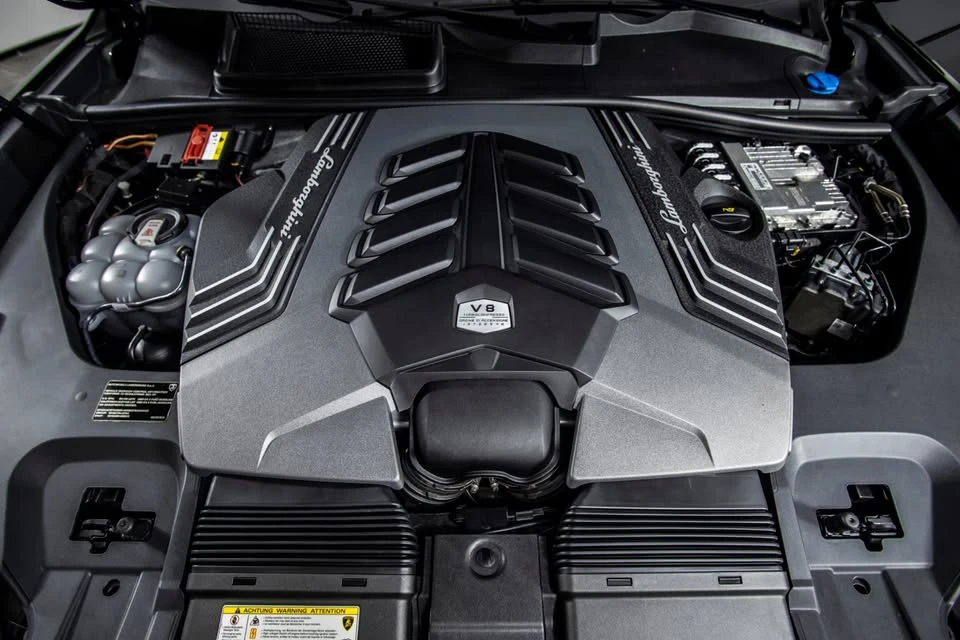 2021 Lamborghini Urus - Image 18 of 18