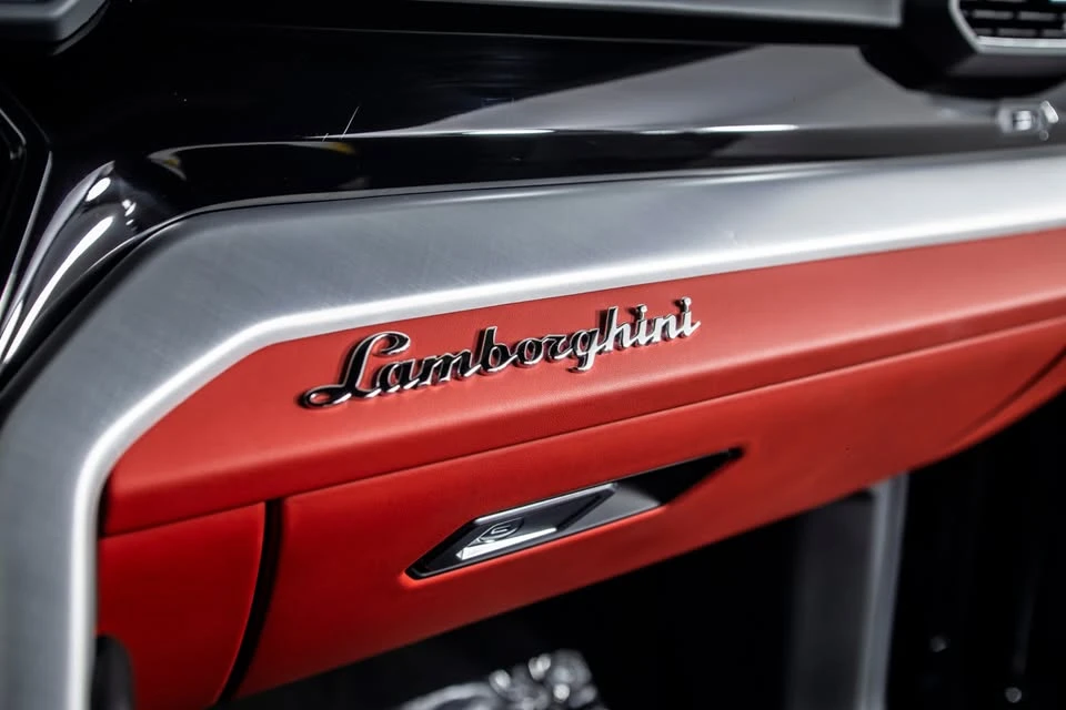 2021 Lamborghini Urus - Image 14 of 18
