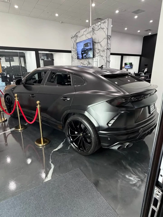 2021 Lamborghini Urus - Image 2 of 10