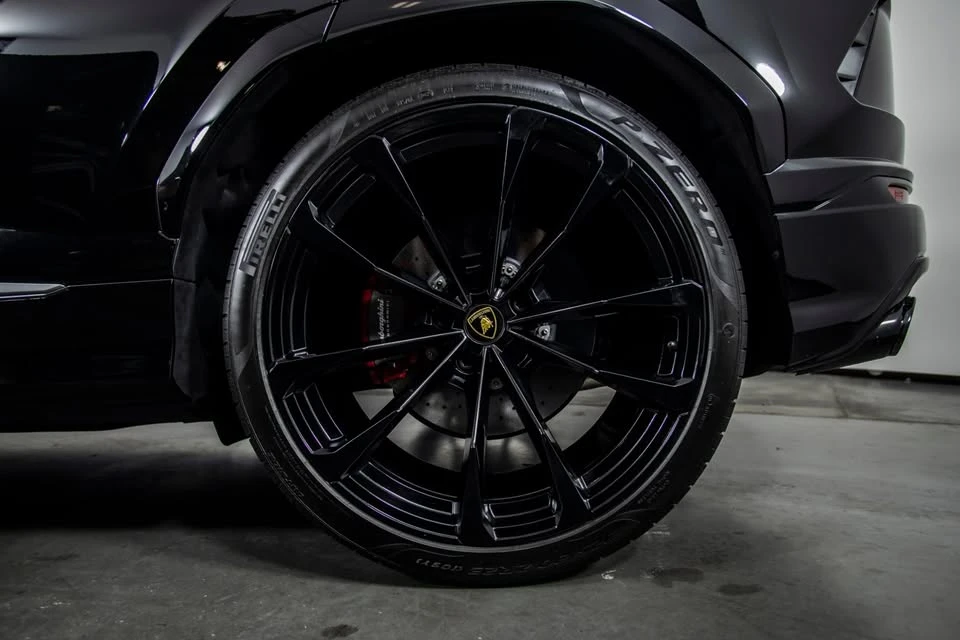 2021 Lamborghini Urus - Image 9 of 18