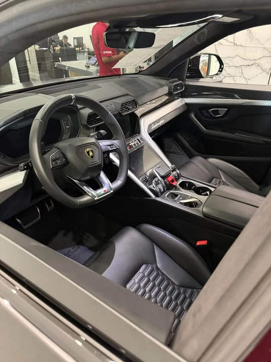 2021 Lamborghini Urus - Image 3 of 10