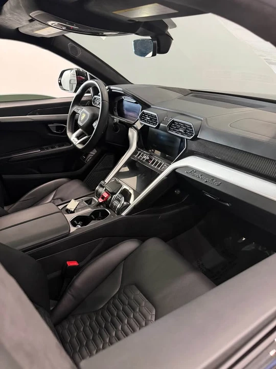 2021 Lamborghini Urus - Image 4 of 10