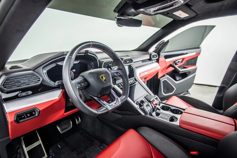 2021 Lamborghini Urus - Image 4 of 18