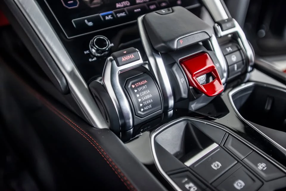 2021 Lamborghini Urus - Image 12 of 18