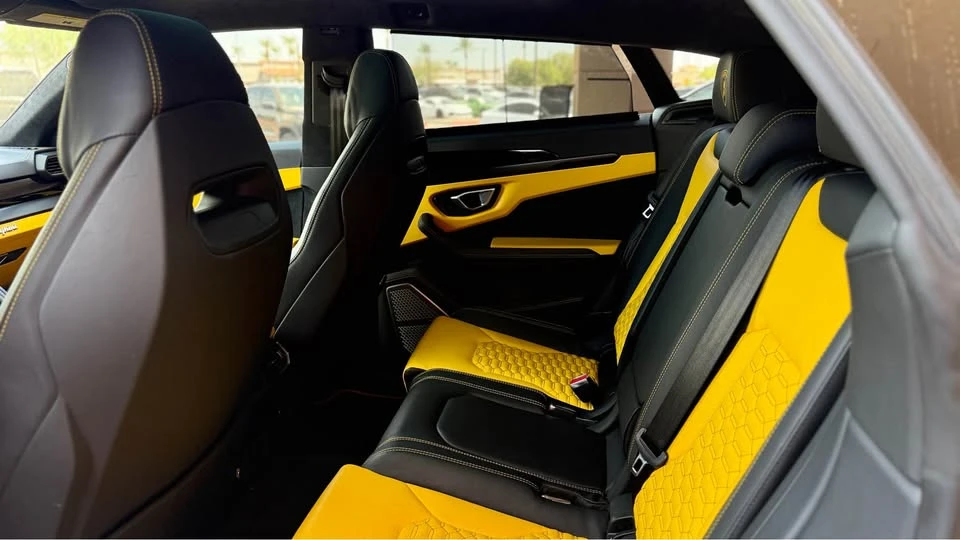 2021 Lamborghini Urus - Image 10 of 12