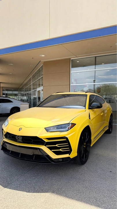 2021 Lamborghini Urus - Image 2 of 12