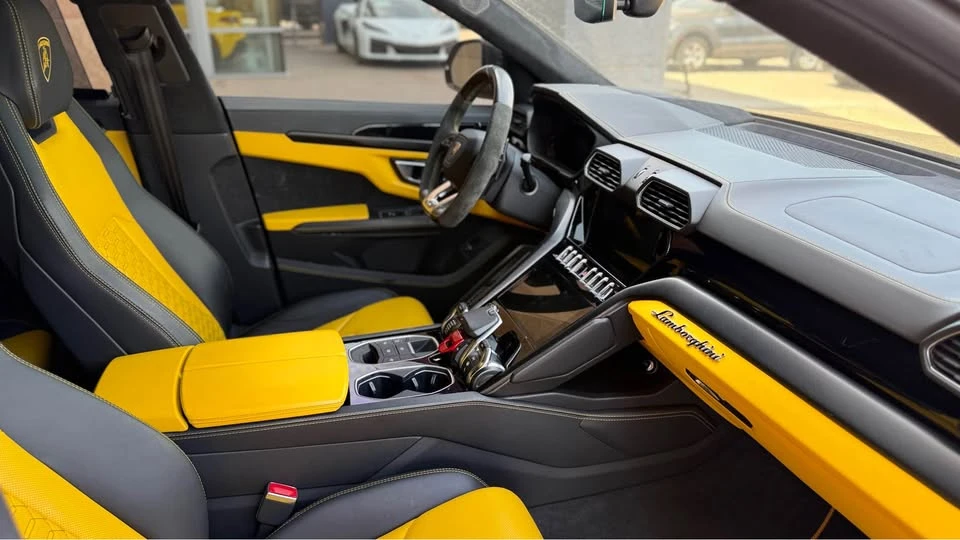 2021 Lamborghini Urus - Image 6 of 12