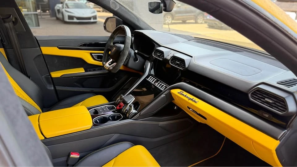 2021 Lamborghini Urus - Image 7 of 12