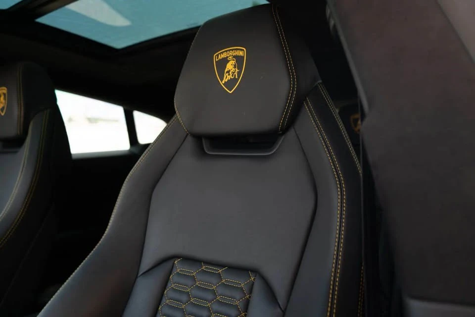 2021 Lamborghini Urus - Image 9 of 12