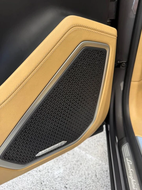 2021 Lamborghini Urus - Image 11 of 15