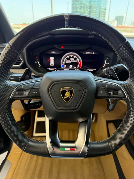 2021 Lamborghini Urus - Image 8 of 15