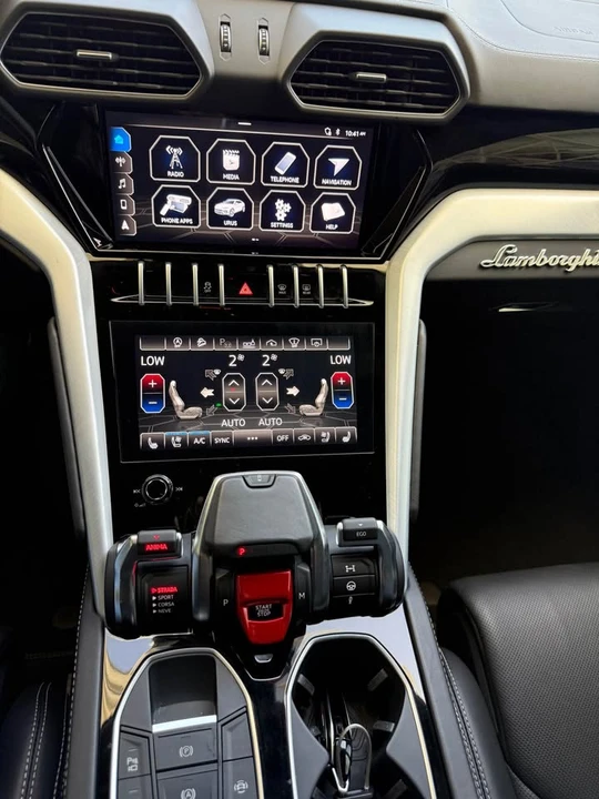 2021 Lamborghini Urus - Image 12 of 20