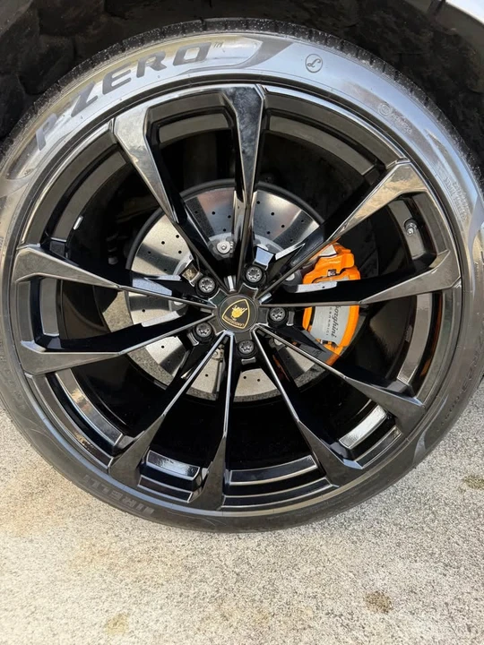 2021 Lamborghini Urus - Image 5 of 15