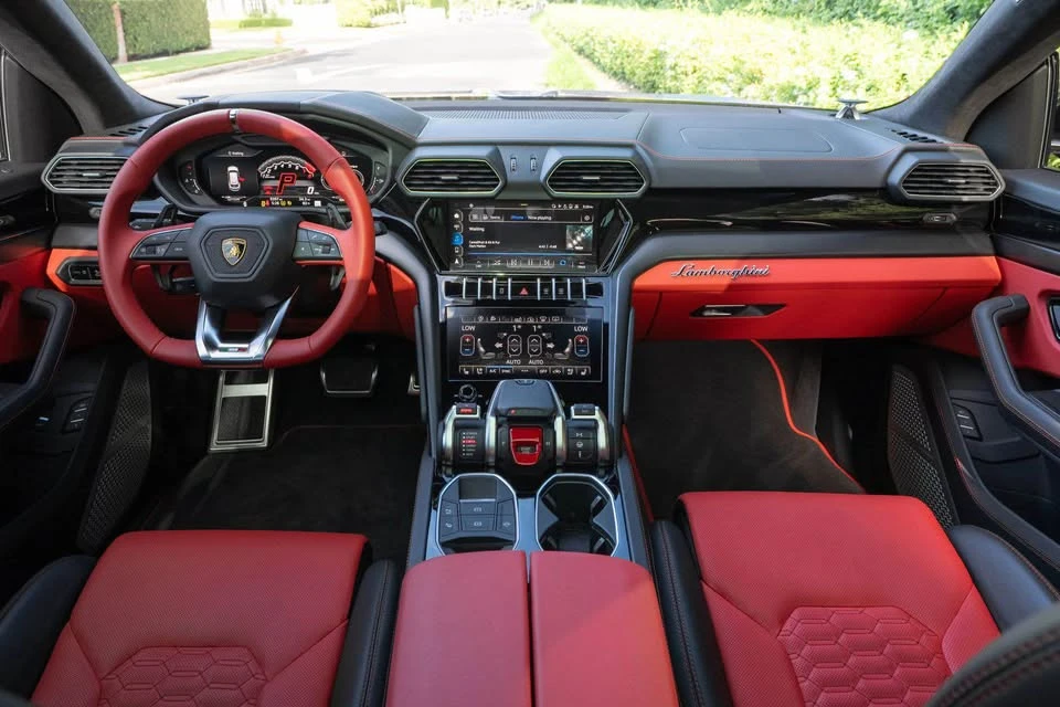 2021 Lamborghini Urus - Image 16 of 20