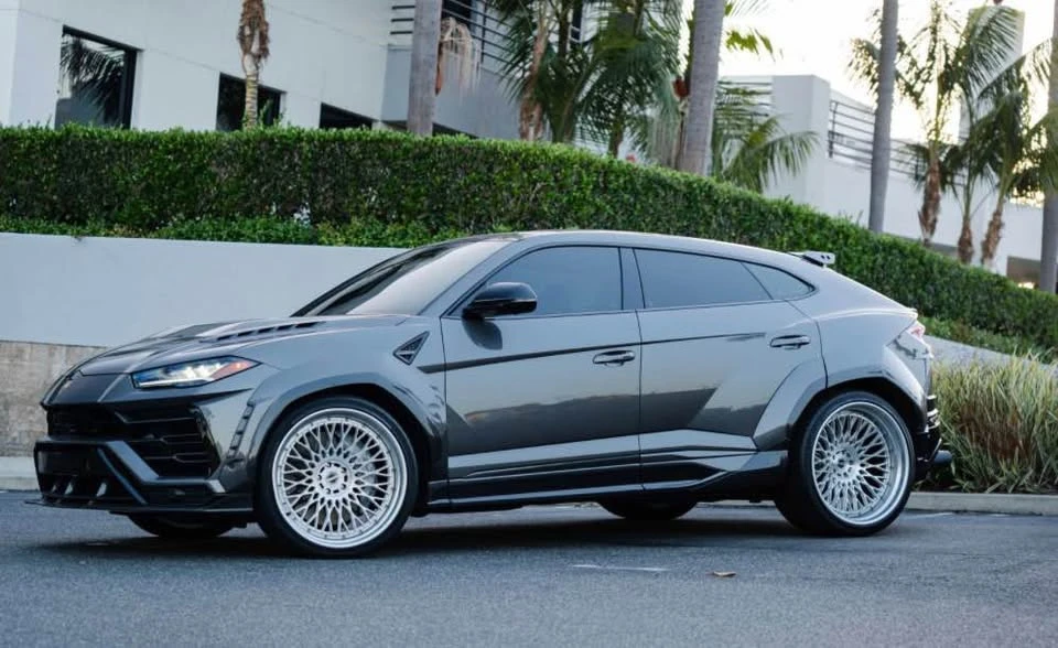 2021 Lamborghini Urus - Image 2 of 8
