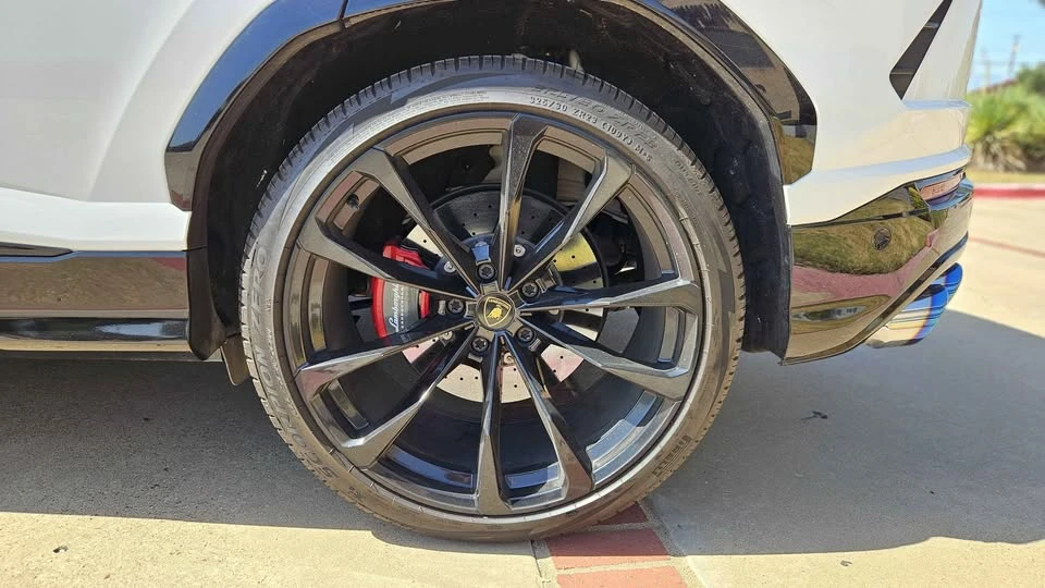 2021 Lamborghini Urus - Image 13 of 20