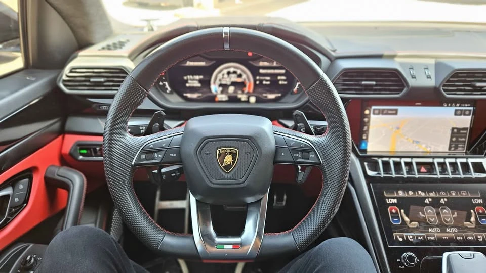 2021 Lamborghini Urus - Image 17 of 20