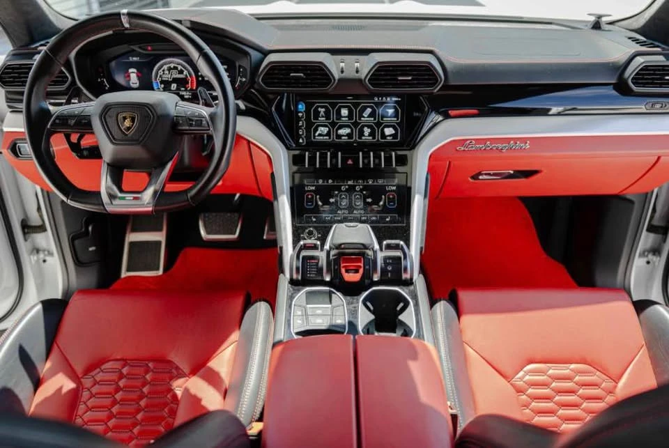 2021 Lamborghini Urus - Image 4 of 4