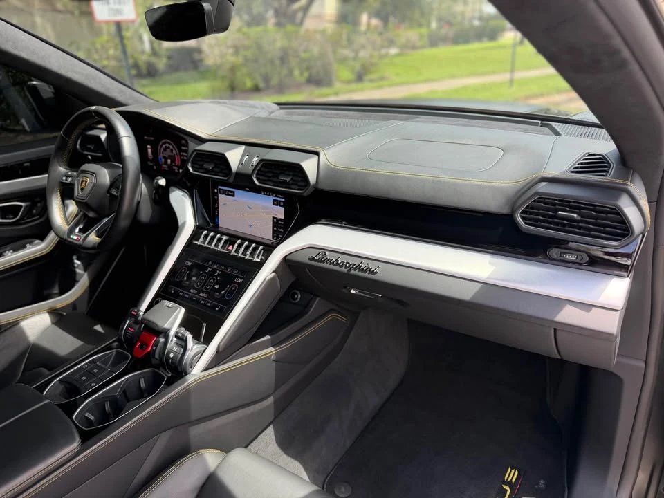 2021 Lamborghini Urus - Image 13 of 20