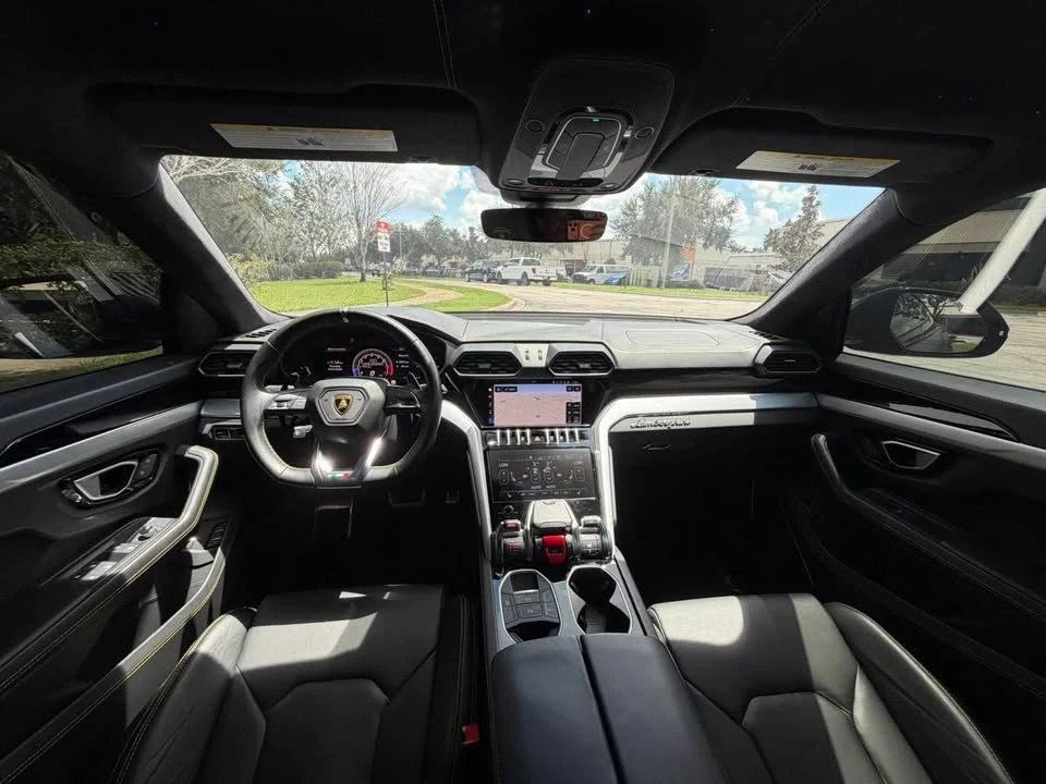 2021 Lamborghini Urus - Image 18 of 20