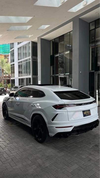 2021 Lamborghini Urus - Image 3 of 19
