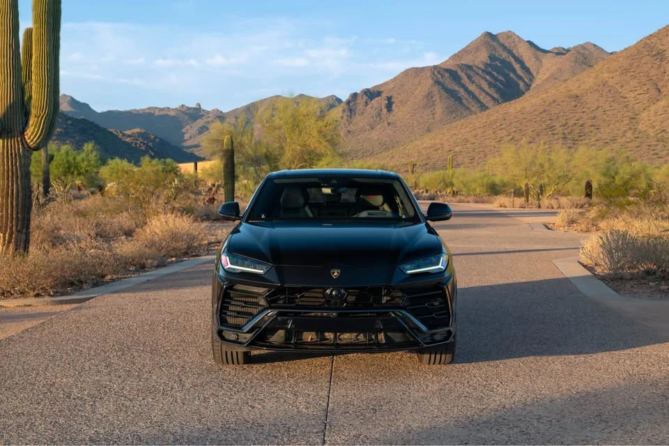 2021 Lamborghini Urus - Image 2 of 20