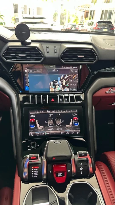 2021 Lamborghini Urus - Image 12 of 19
