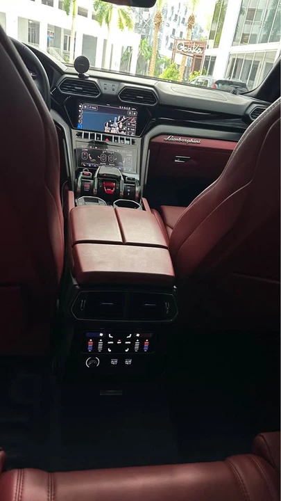 2021 Lamborghini Urus - Image 14 of 19