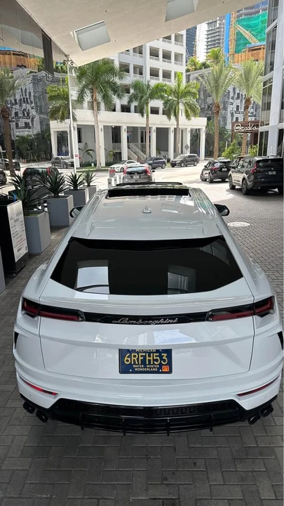 2021 Lamborghini Urus - Image 4 of 19