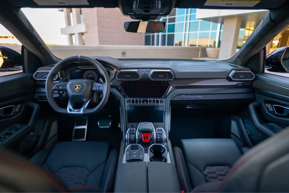 2021 Lamborghini Urus - Image 16 of 20
