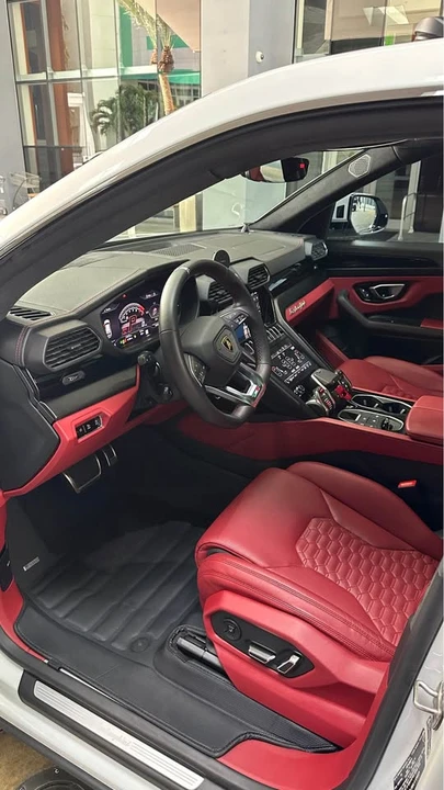 2021 Lamborghini Urus - Image 16 of 19
