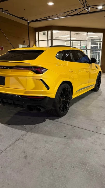 2021 Lamborghini Urus - Image 3 of 18