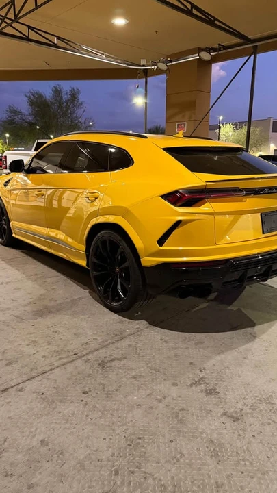 2021 Lamborghini Urus - Image 4 of 18