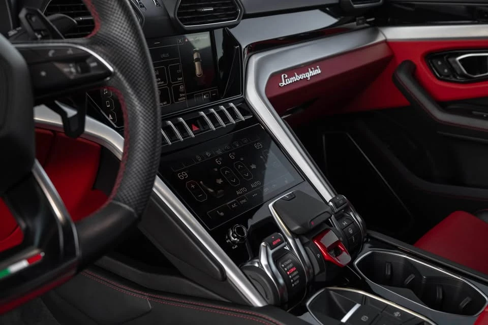 2021 Lamborghini Urus - Image 12 of 15