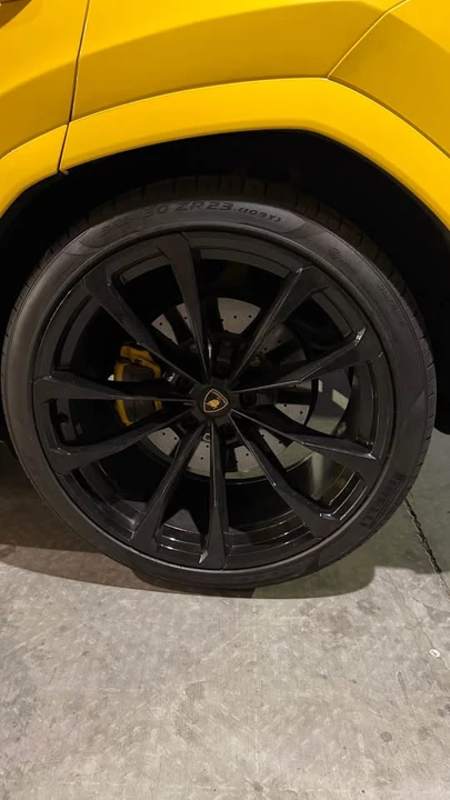 2021 Lamborghini Urus - Image 18 of 18