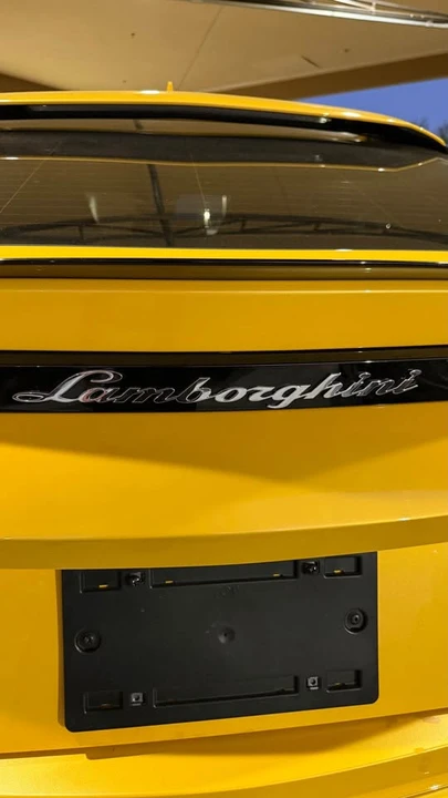 2021 Lamborghini Urus - Image 17 of 18