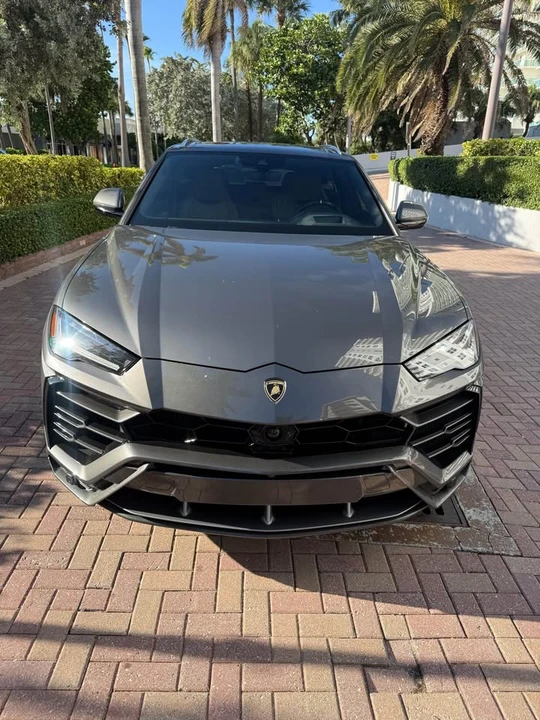 2021 Lamborghini Urus - Image 2 of 16