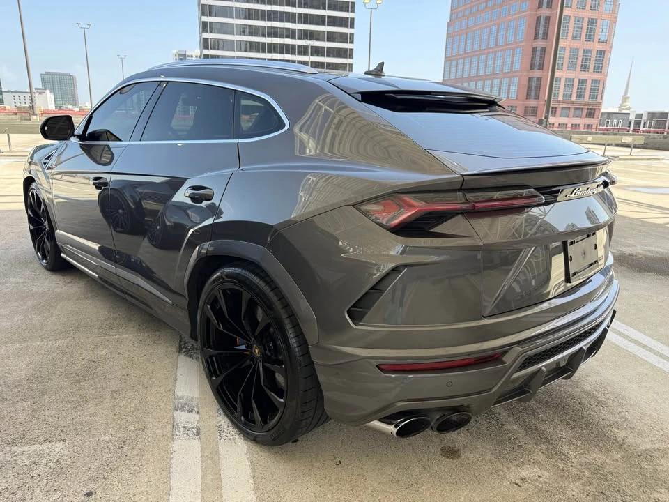 2021 Lamborghini Urus - Image 8 of 16