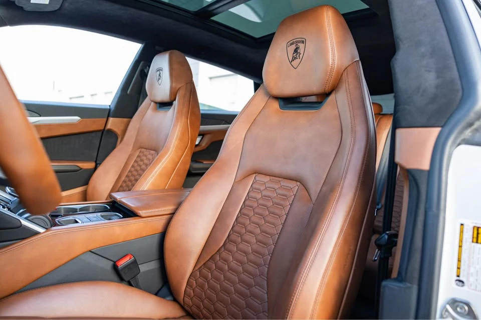 2021 Lamborghini Urus - Image 8 of 11