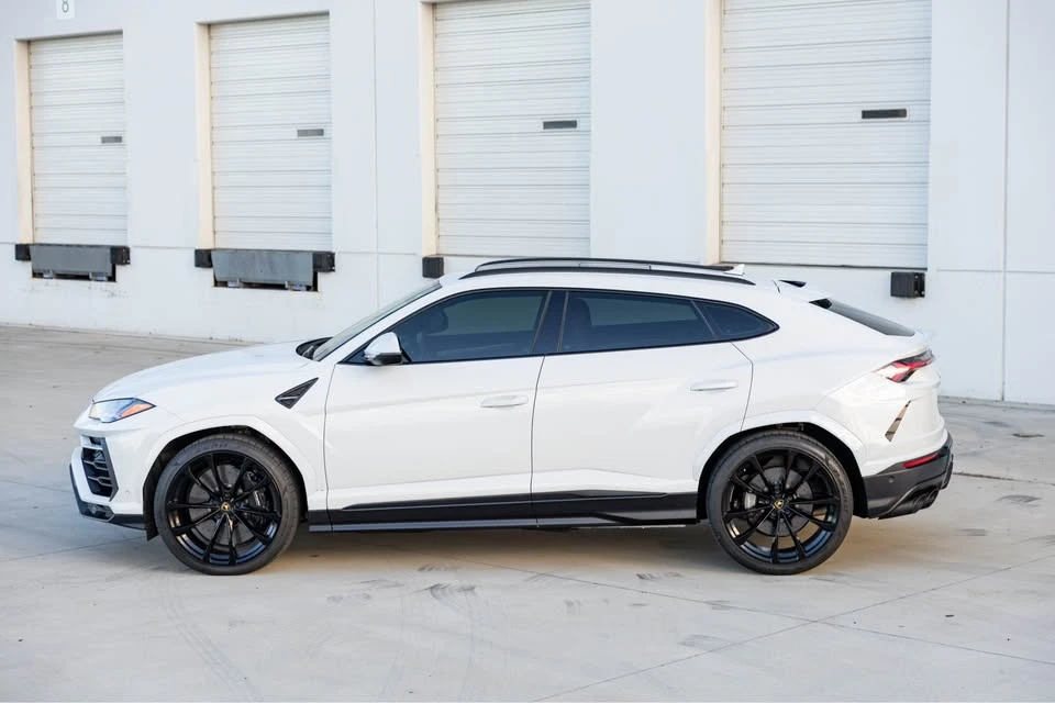 2021 Lamborghini Urus - Image 4 of 11