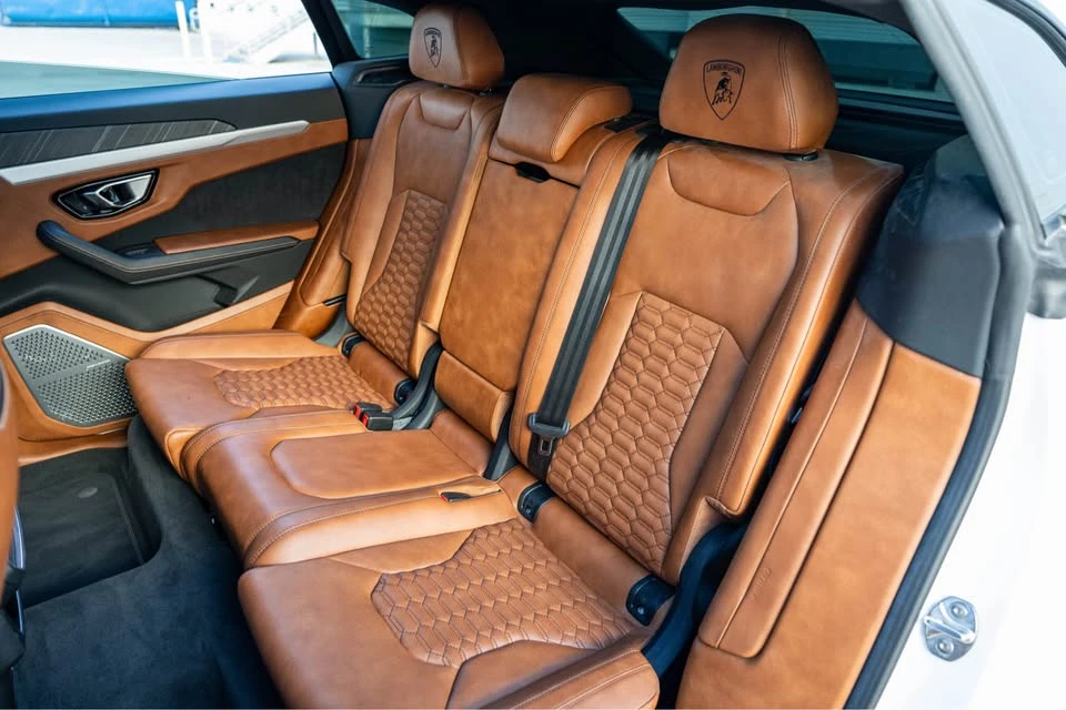 2021 Lamborghini Urus - Image 10 of 11
