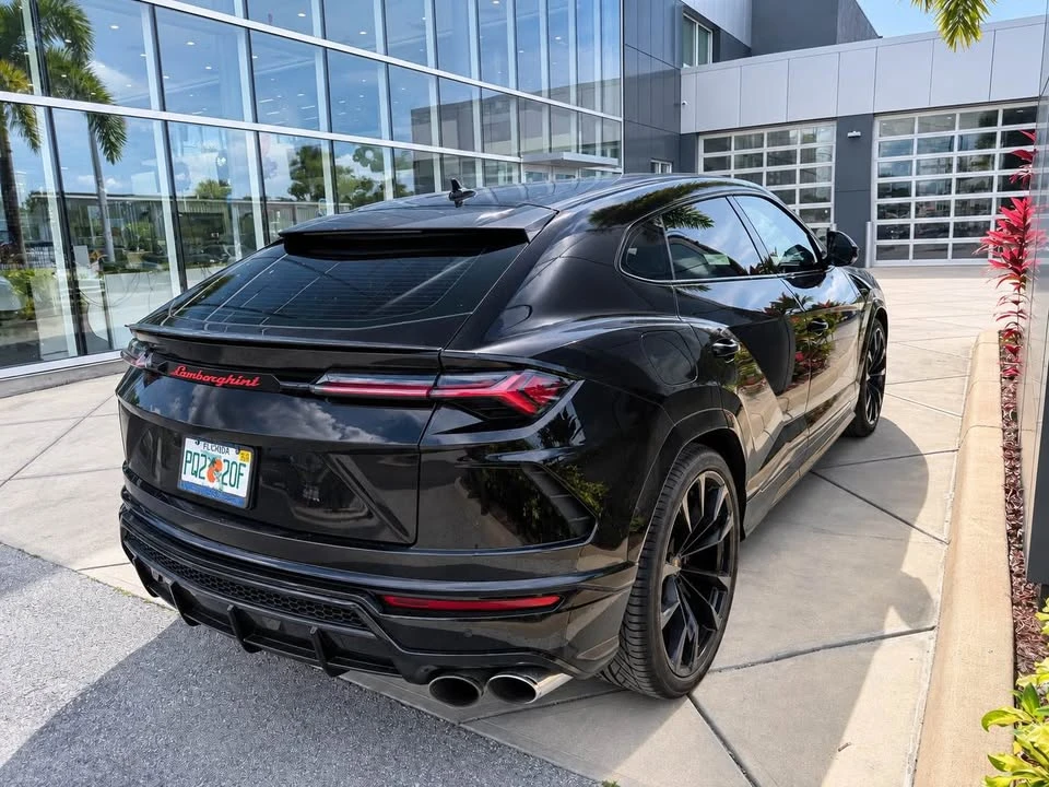 2021 Lamborghini Urus - Image 4 of 9