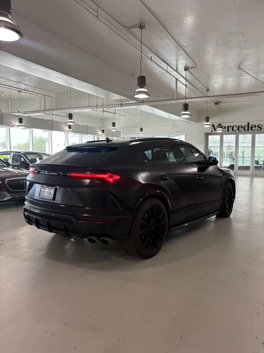 2021 Lamborghini Urus - Image 6 of 10