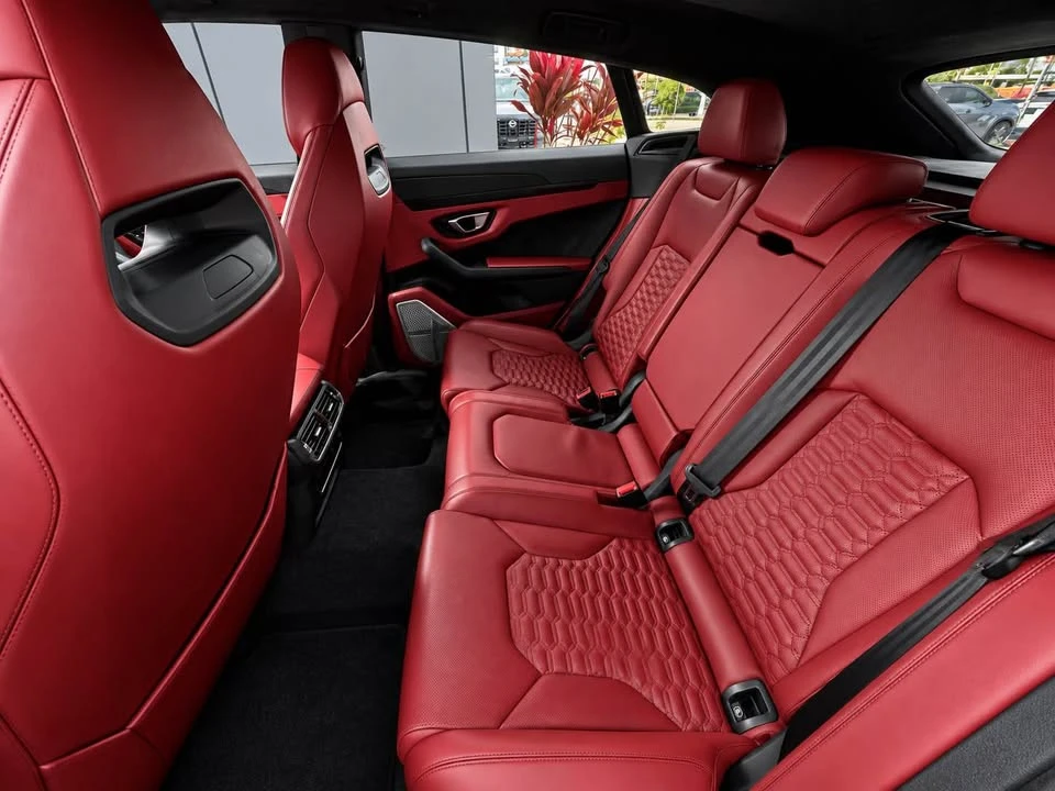 2021 Lamborghini Urus - Image 8 of 9